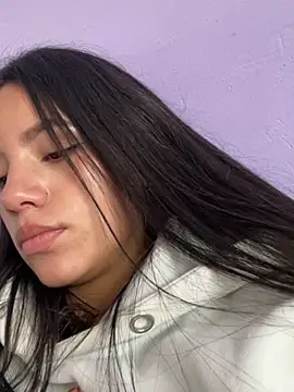 hannahb-e online show from February 1, 2025, 7:44 pm