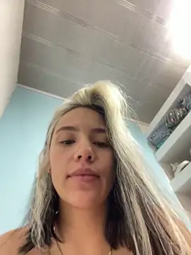 hannahb-e online show from March 6, 2025, 7:10 pm