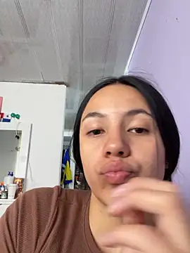 hannahb-e online show from April 10, 2026, 7:40 pm