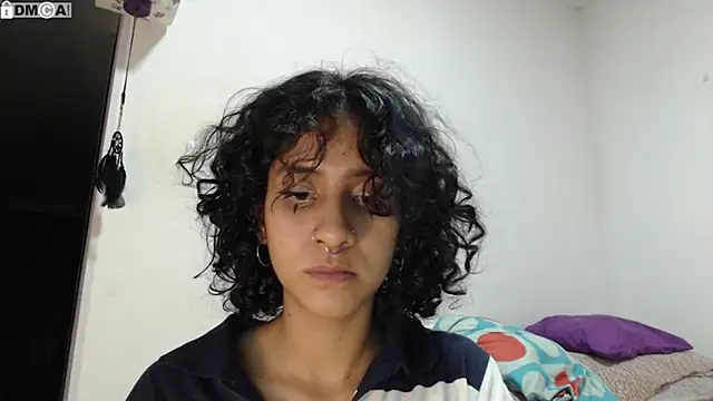 Snapshot of AlinaWoolf_ chatting on December 14, 2025, 5:35 am AlinaWoolf online show from December 14, 2025, 5:35 am