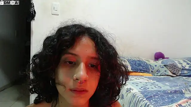 Snapshot of AlinaWoolf_ chatting on February 20, 2026, 6:26 am AlinaWoolf online show from February 20, 2026, 6:26 am