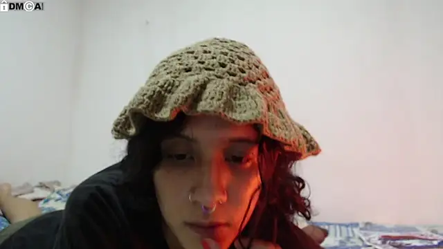 Snapshot of AlinaWoolf_ chatting on March 1, 2026, 4:25 am AlinaWoolf online show from March 1, 2026, 4:25 am