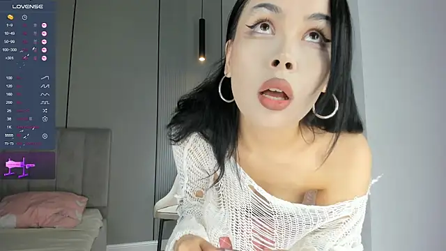 Liu Yifei  online show from October 4, 2025, 12:41 am