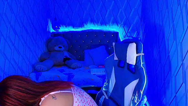 NicolleTaylor online show from November 27, 2025, 3:52 am