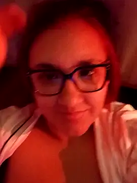Snapshot of Isabella_Du chatting on May 5, 2026, 3:36 am Isabella Du online show from May 5, 2026, 3:36 am