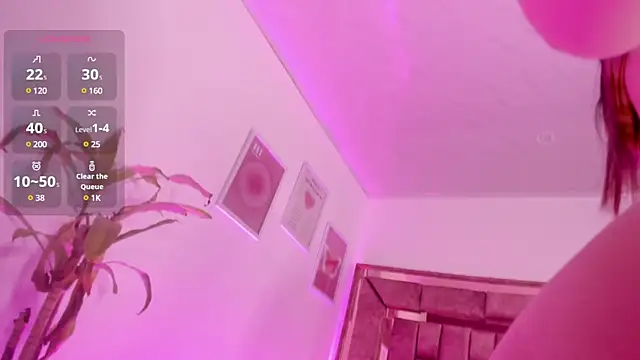 Snapshot of Celestecute_ chatting on January 13, 2025, 5:55 am Celestecute online show from January 13, 2025, 5:55 am