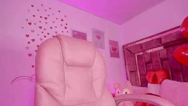 Snapshot of Celestecute_ chatting on February 15, 2025, 3:09 am Celestecute online show from February 15, 2025, 3:09 am