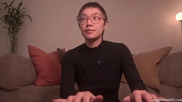 Snapshot of meganmei666 chatting on March 5, 2026, 3:02 am meganmei666 online show from March 5, 2026, 3:02 am