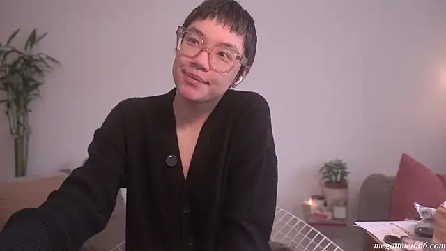 Snapshot of meganmei666 chatting on March 18, 2026, 2:42 pm meganmei666 online show from March 18, 2026, 2:42 pm