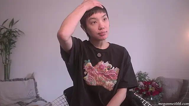 Snapshot of meganmei666 chatting on March 27, 2026, 5:45 pm meganmei666 online show from March 27, 2026, 5:45 pm