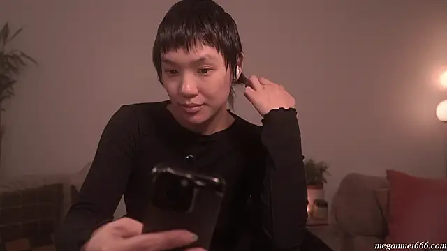 Snapshot of meganmei666 chatting on April 3, 2026, 1:58 am meganmei666 online show from April 3, 2026, 1:58 am