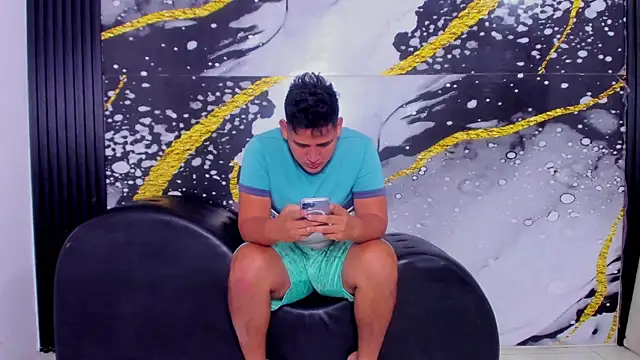 Snapshot of sweethot___ chatting on September 19, 2025, 2:18 pm sweethot online show from September 19, 2025, 2:18 pm