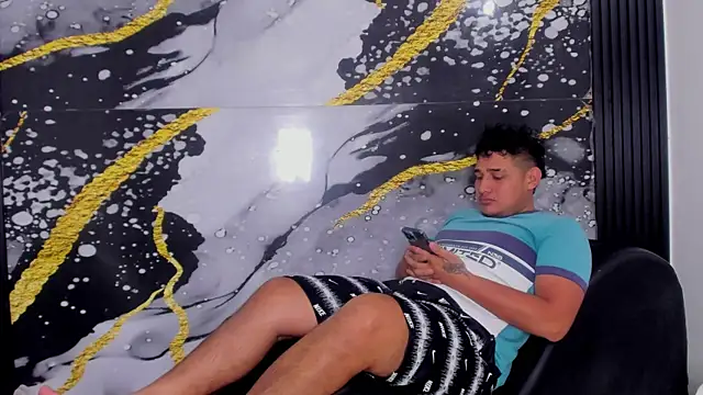 Snapshot of sweethot___ chatting on October 3, 2025, 1:52 pm sweethot online show from October 3, 2025, 1:52 pm