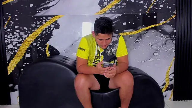 Snapshot of sweethot___ chatting on October 4, 2025, 3:10 pm sweethot online show from October 4, 2025, 3:10 pm