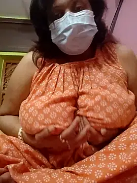 kunjan789 online show from May 18, 2026, 1:13 am