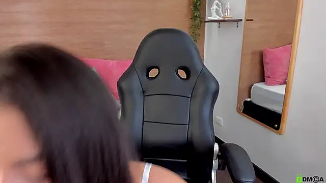 april  stone online show from January 31, 2025, 2:39 pm