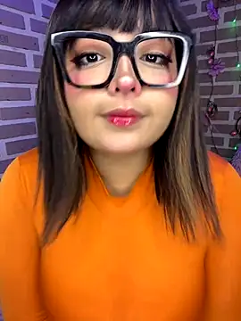 CharlotteMillers online show from September 9, 2025, 1:32 pm