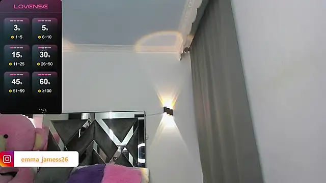 Snapshot of Emma_jamess chatting on December 7, 2024, 7:38 am Emma jamess online show from December 7, 2024, 7:38 am