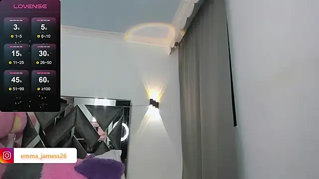 Snapshot of Emma_jamess chatting on January 8, 2025, 6:41 am Emma jamess online show from January 8, 2025, 6:41 am