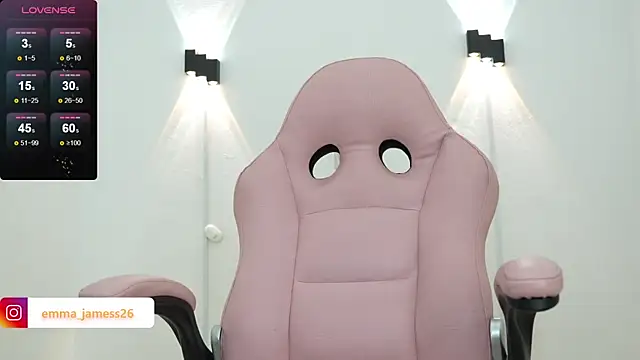 Emma jamess online show from April 14, 2026, 3:45 am