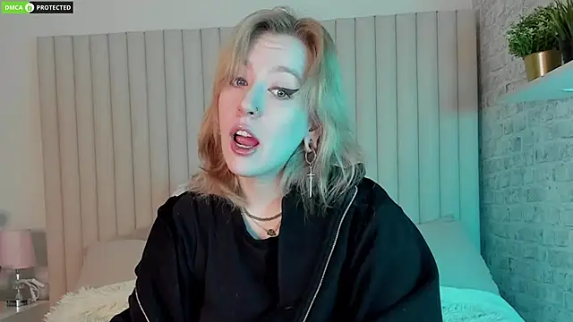 RachelCart online show from November 22, 2025, 3:05 am