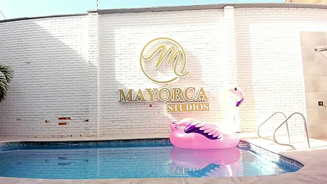 EVELIN MASON online show from November 1, 2025, 7:49 pm