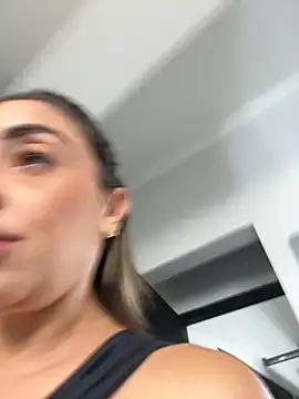 AnaRuiz online show from November 22, 2025, 3:22 pm