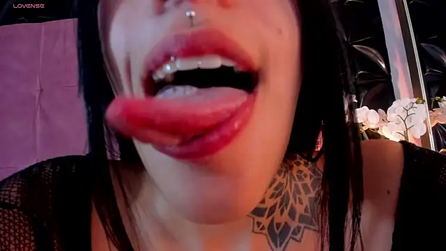 cattleya jensen  online show from December 18, 2024, 6:14 pm