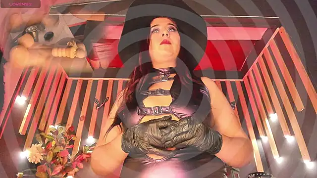 Snapshot of shaaroon_gold chatting on February 28, 2025, 12:21 am shaaroon gold online show from February 28, 2025, 12:21 am