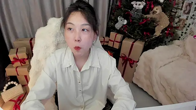 Snapshot of Minami_686 chatting on December 20, 2024, 11:26 pm Minami 686 online show from December 20, 2024, 11:26 pm