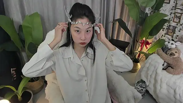 Snapshot of Minami_686 chatting on January 24, 2025, 7:49 pm Minami 686 online show from January 24, 2025, 7:49 pm