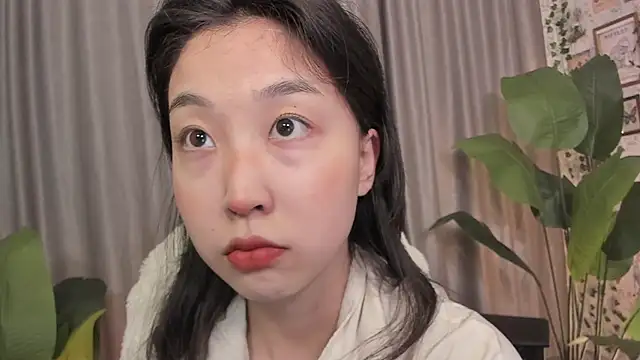 Snapshot of Minami_686 chatting on January 27, 2025, 9:11 pm Minami 686 online show from January 27, 2025, 9:11 pm