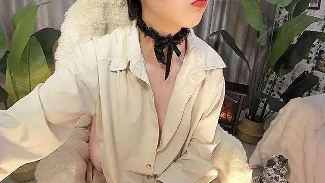 Snapshot of Minami_686 chatting on February 2, 2025, 12:19 am Minami 686 online show from February 2, 2025, 12:19 am