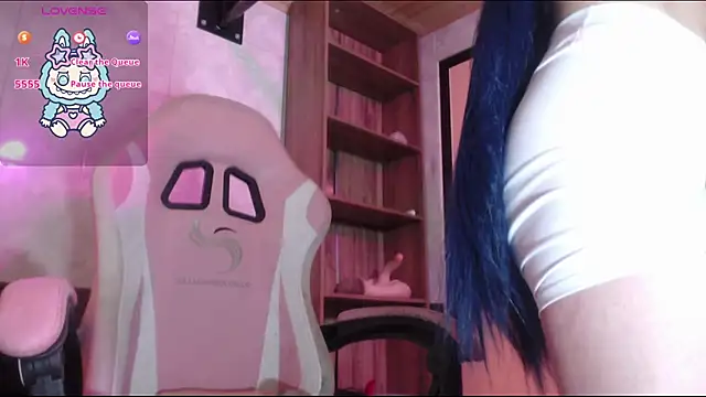 Sally23  online show from December 5, 2025, 4:14 pm