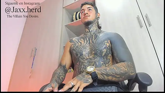 Snapshot of JAXXXONHERD chatting on October 30, 2025, 4:30 pm JAXXXONHERD online show from October 30, 2025, 4:30 pm