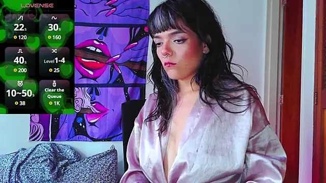 Snapshot of purple_em69 chatting on December 4, 2024, 2:04 pm purple em69 online show from December 4, 2024, 2:04 pm