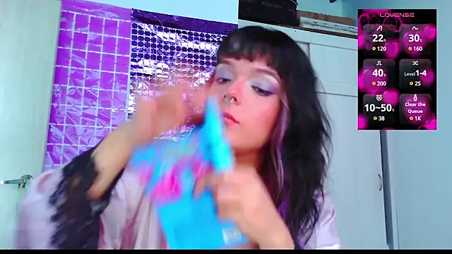 Snapshot of purple_em69 chatting on March 9, 2025, 6:11 pm purple em69 online show from March 9, 2025, 6:11 pm