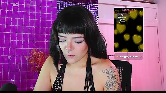 Snapshot of purple_em69 chatting on March 14, 2025, 2:10 am purple em69 online show from March 14, 2025, 2:10 am