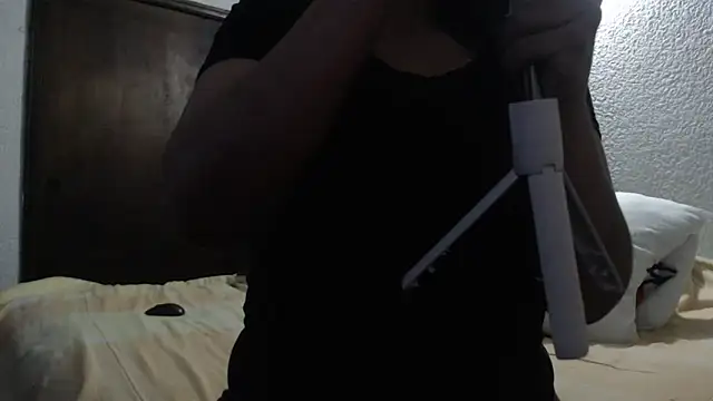 Snapshot of LucifernandaSw chatting on February 6, 2025, 9:53 am LucifernandaSw online show from February 6, 2025, 9:53 am