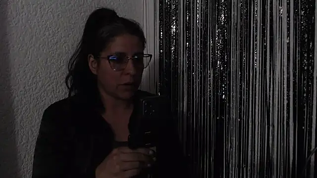 Snapshot of LucifernandaSw chatting on February 28, 2025, 4:21 am LucifernandaSw online show from February 28, 2025, 4:21 am