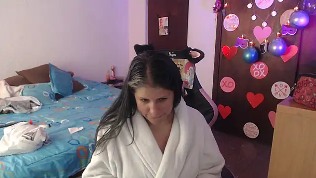 Snapshot of LucifernandaSw chatting on February 18, 2026, 2:35 pm LucifernandaSw online show from February 18, 2026, 2:35 pm