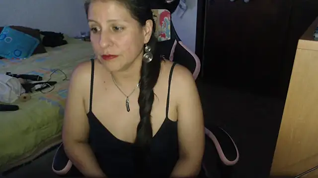 LucifernandaSw online show from April 28, 2026, 2:27 am
