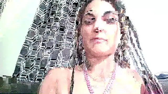 Snapshot of StripKi chatting on October 24, 2025, 7:32 pm StripKi online show from October 24, 2025, 7:32 pm