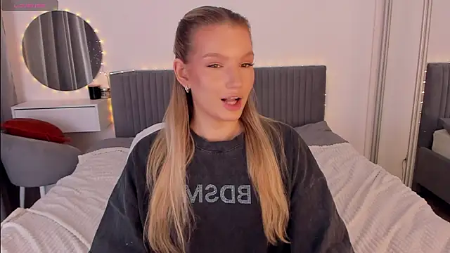 CassieRayss online show from January 8, 2026, 12:29 pm