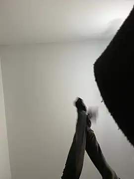 Snapshot of hotAssHell_ chatting on December 8, 2024, 5:07 am hotAssHell online show from December 8, 2024, 5:07 am