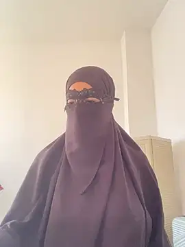 Snapshot of Hijabi_HotGirls chatting on February 16, 2025, 12:54 pm Hijabi HotGirls online show from February 16, 2025, 12:54 pm
