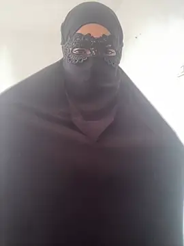 Snapshot of Hijabi_HotGirls chatting on February 21, 2025, 9:34 am Hijabi HotGirls online show from February 21, 2025, 9:34 am