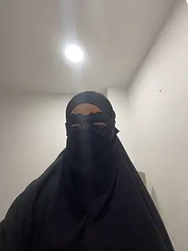 Snapshot of Hijabi_HotGirls chatting on March 9, 2025, 8:42 pm Hijabi HotGirls online show from March 9, 2025, 8:42 pm