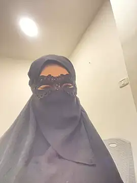 Snapshot of Hijabi_HotGirls chatting on March 11, 2025, 11:48 pm Hijabi HotGirls online show from March 11, 2025, 11:48 pm