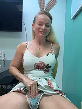 CindyOcean online show from April 3, 2026, 6:39 pm